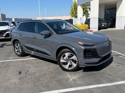 2025 Audi Q6 e-tron Premium Plus quattro
