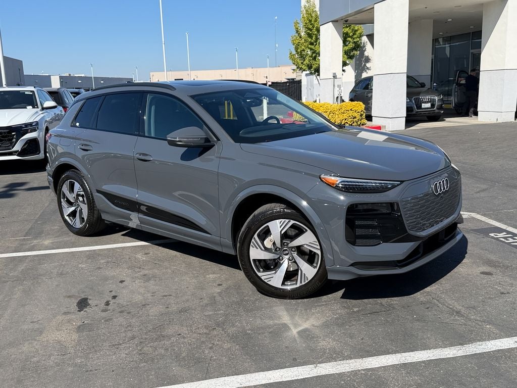 2025 Audi Q6 e-tron Premium Plus quattro