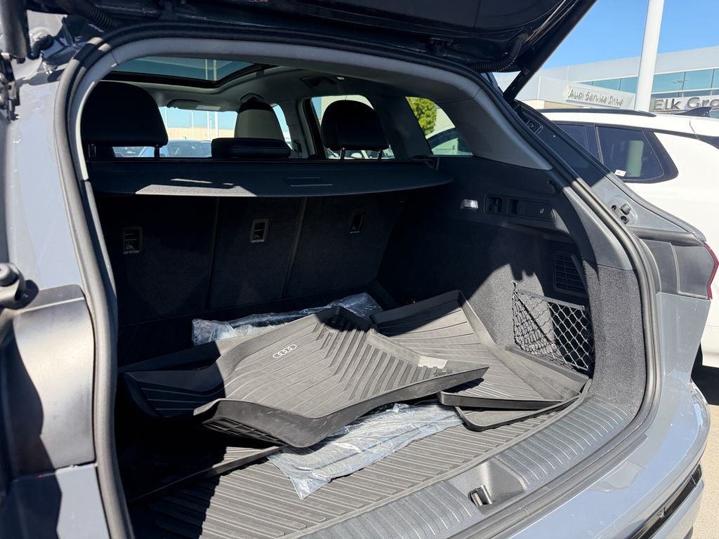 2025 Audi Q6 e-tron Premium Plus quattro