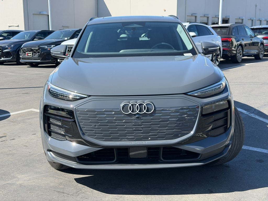 2025 Audi Q6 e-tron Premium Plus quattro