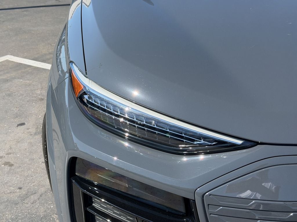 2025 Audi Q6 e-tron Premium Plus quattro