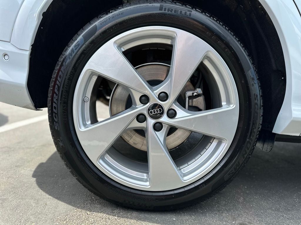 2025 Audi Q5 2.0T Premium Plus quattro