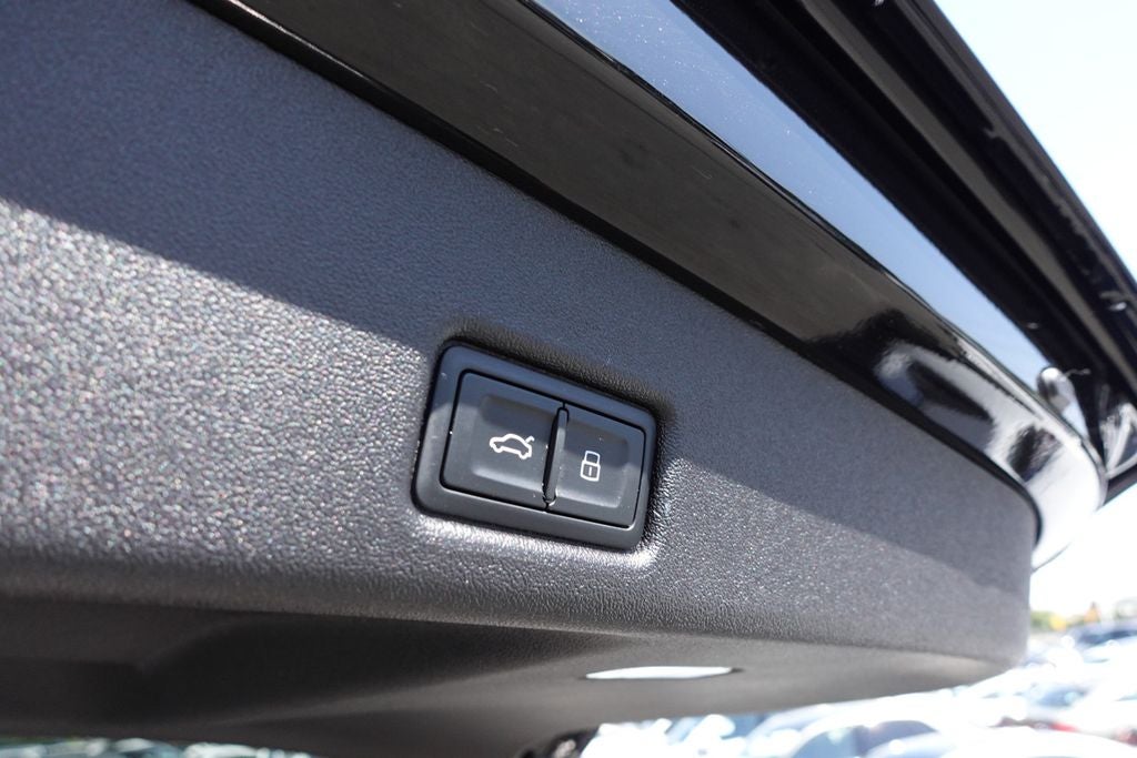 2025 Audi Q5 2.0T Prestige quattro