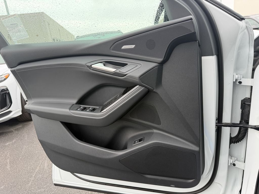 2027 Audi Q6 e-tron Premium quattro
