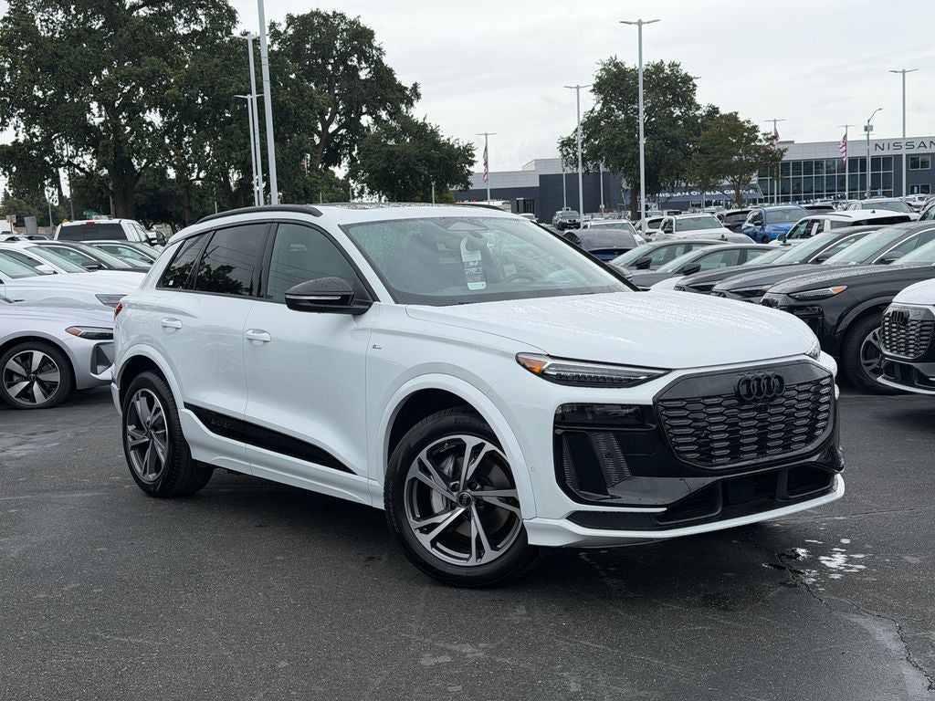 2027 Audi Q6 e-tron Premium quattro