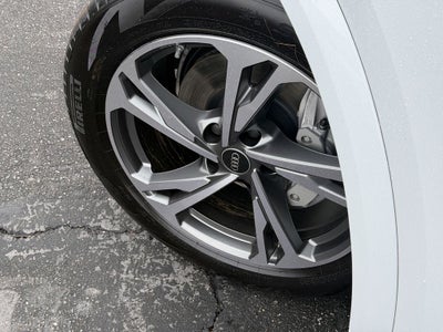2027 Audi Q6 e-tron Premium quattro