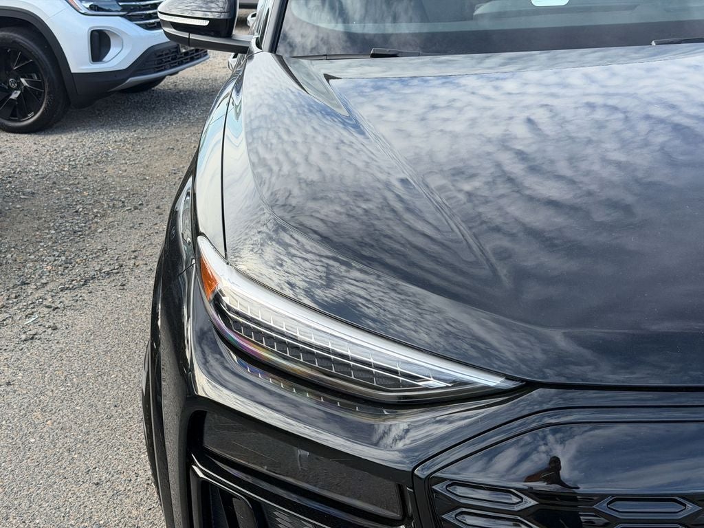 2027 Audi Q6 e-tron Premium Plus quattro