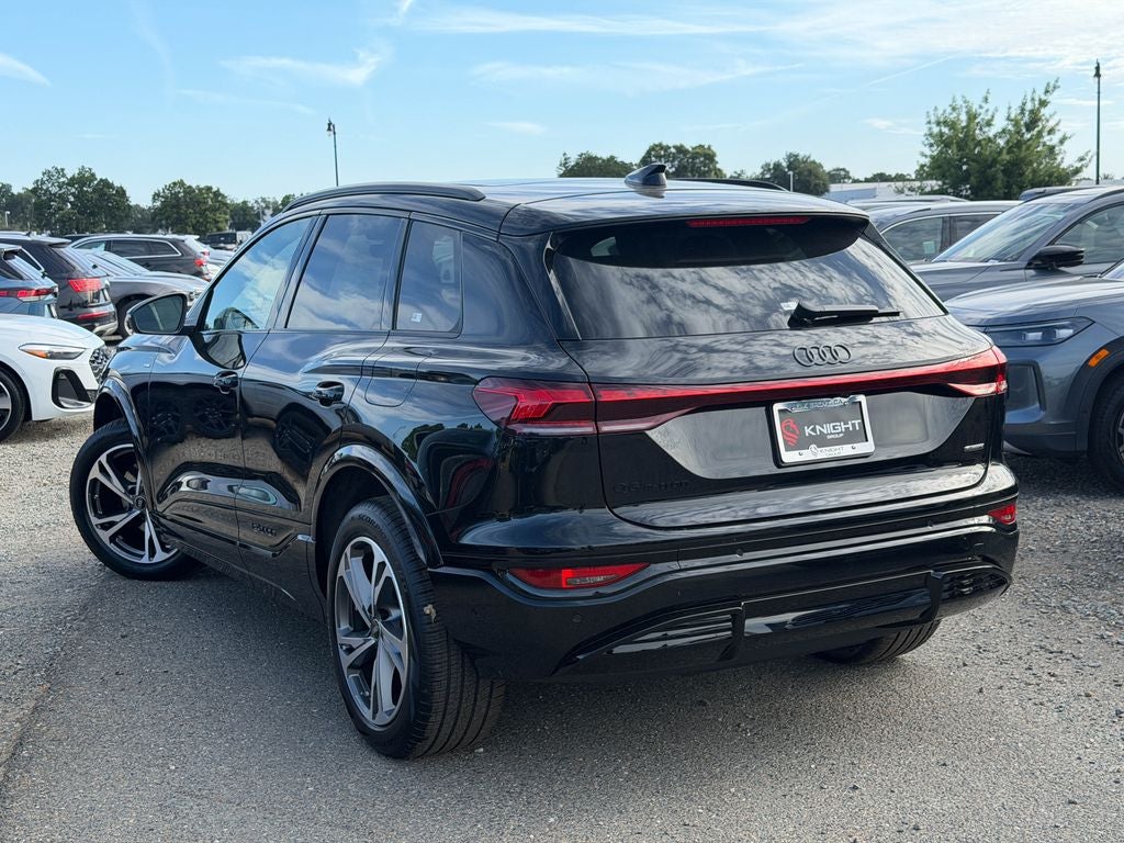 2027 Audi Q6 e-tron Premium Plus quattro