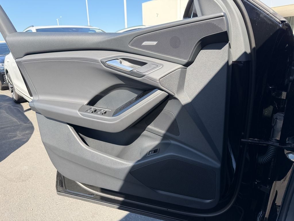 2027 Audi Q6 e-tron Premium quattro