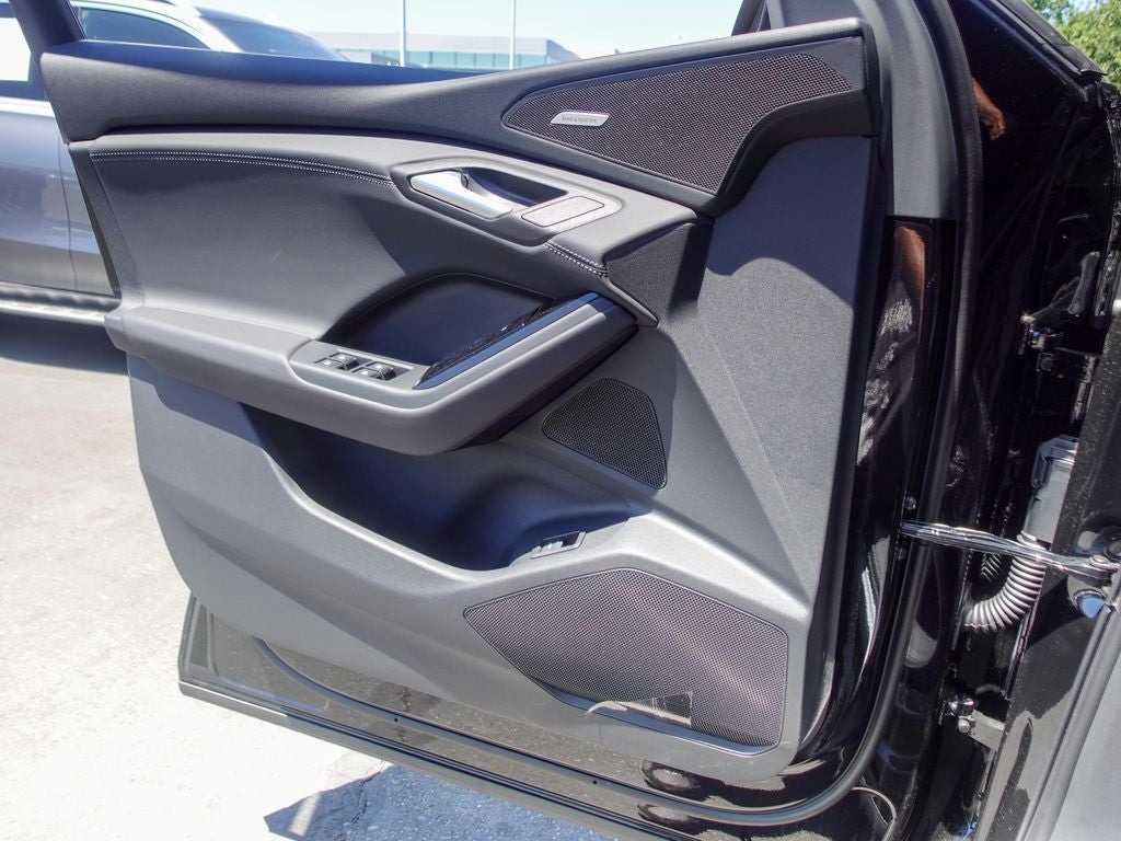 2027 Audi Q6 e-tron Premium quattro