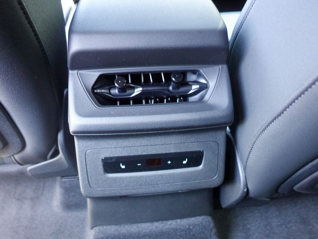2027 Audi Q6 e-tron Premium quattro