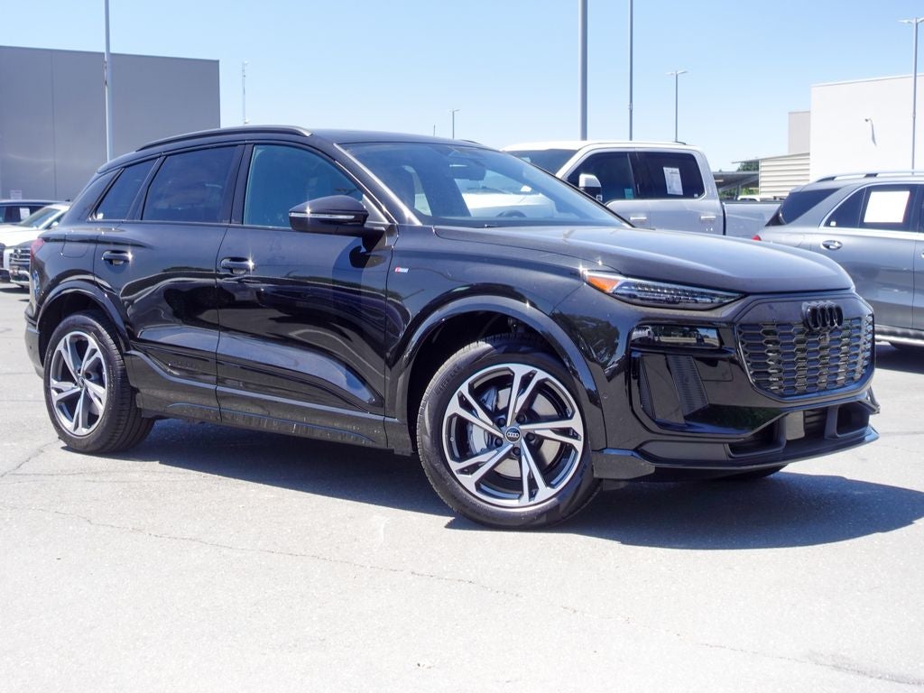 2027 Audi Q6 e-tron Premium quattro