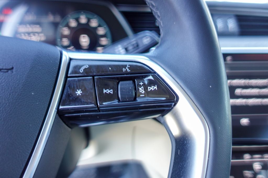 2024 Audi Q8 e-tron Premium Plus quattro