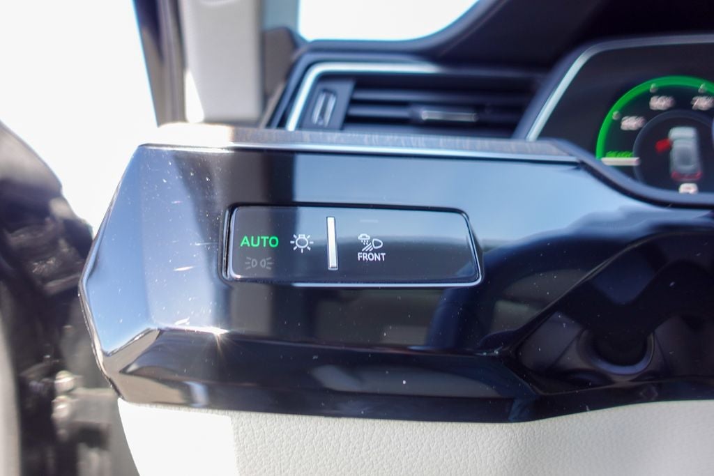 2024 Audi Q8 e-tron Premium Plus quattro