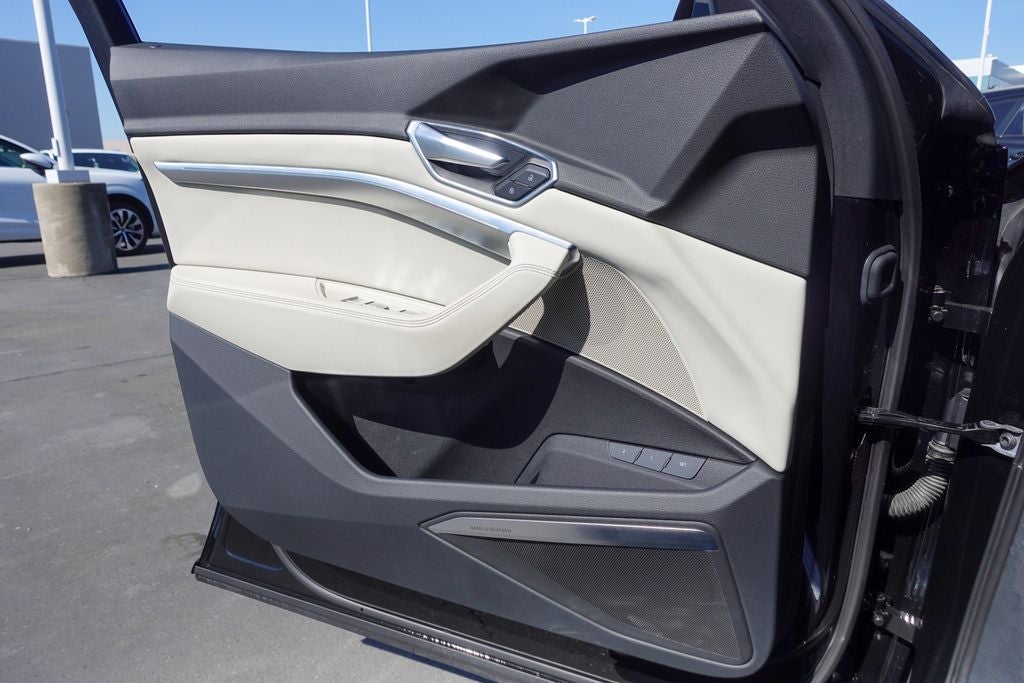 2024 Audi Q8 e-tron Premium Plus quattro