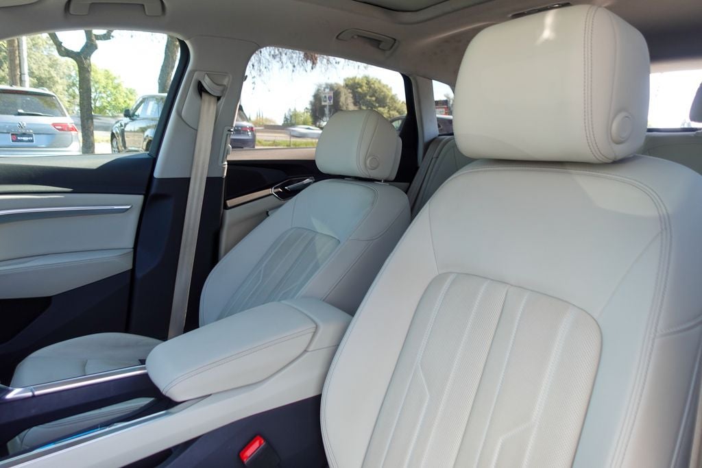 2024 Audi Q8 e-tron Premium Plus quattro