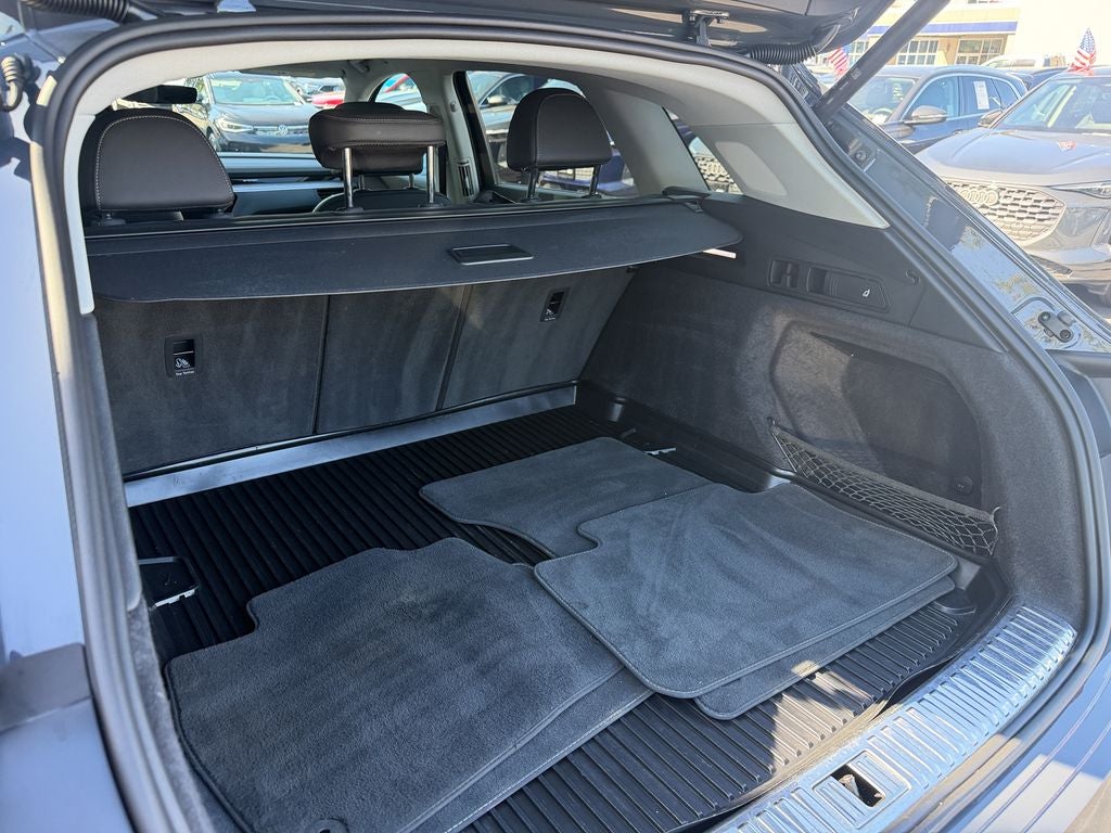 2024 Audi Q8 e-tron Premium Plus quattro