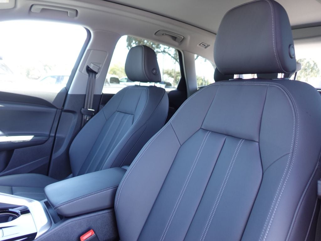 2026 Audi Q5 2.0T Premium Plus quattro
