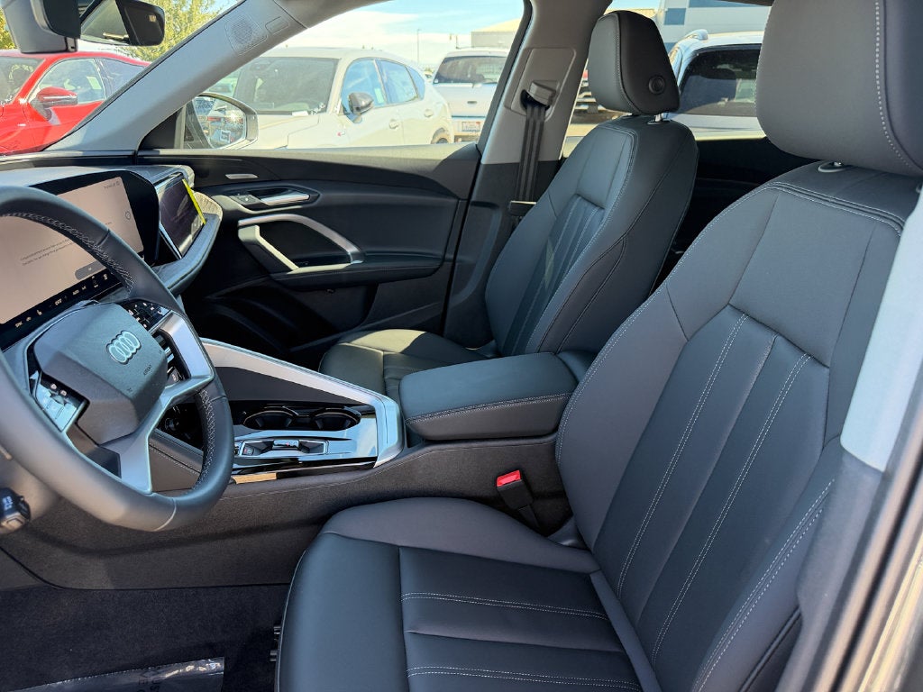 2026 Audi Q5 2.0T Premium Plus quattro