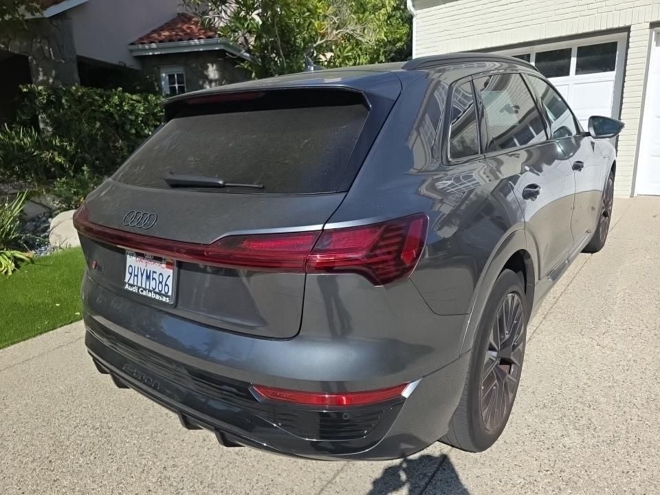 2024 Audi Q8 e-tron Prestige quattro