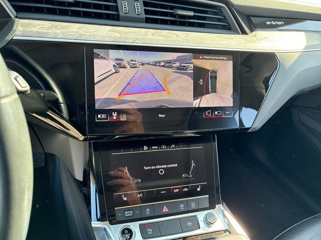 2022 Audi e-tron Premium quattro