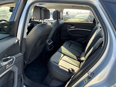 2022 Audi e-tron Premium quattro