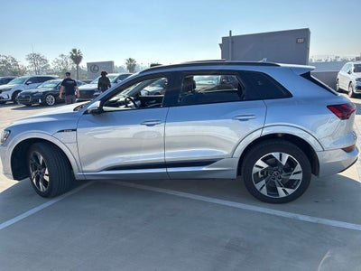 2022 Audi e-tron Premium quattro