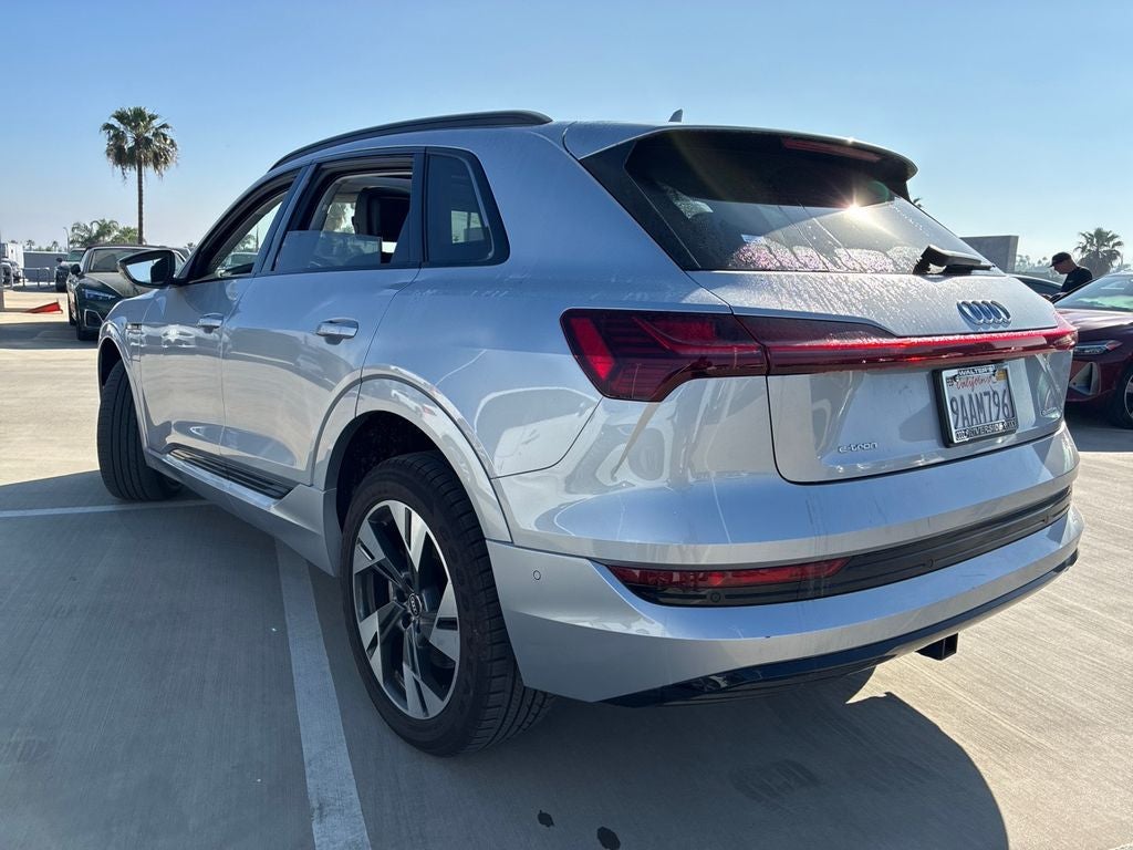 2022 Audi e-tron Premium quattro