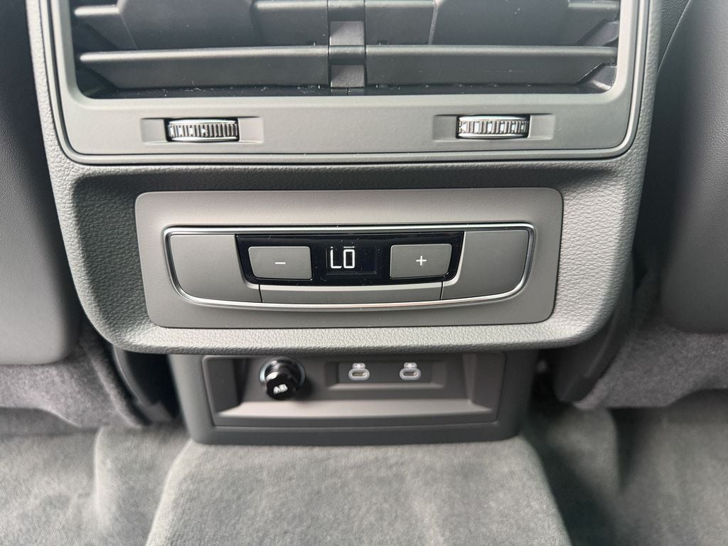 2026 Audi Q7 45 Premium quattro