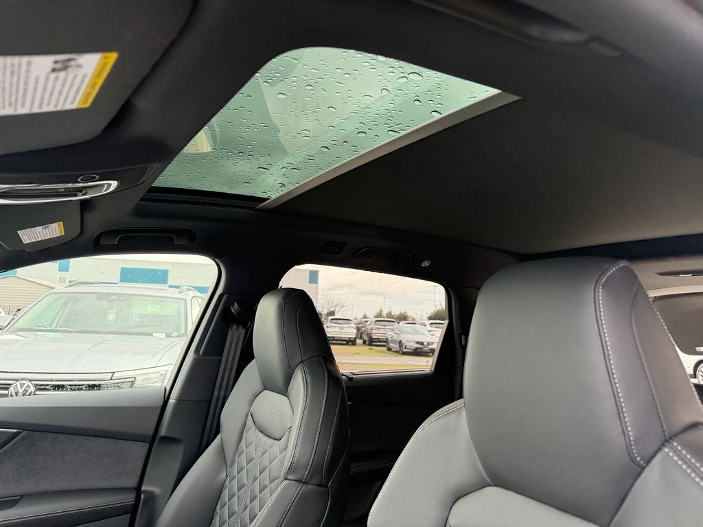 2026 Audi SQ7 Premium Plus quattro