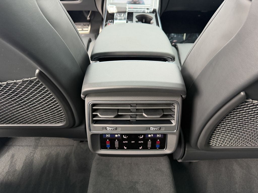 2026 Audi SQ7 Premium Plus quattro