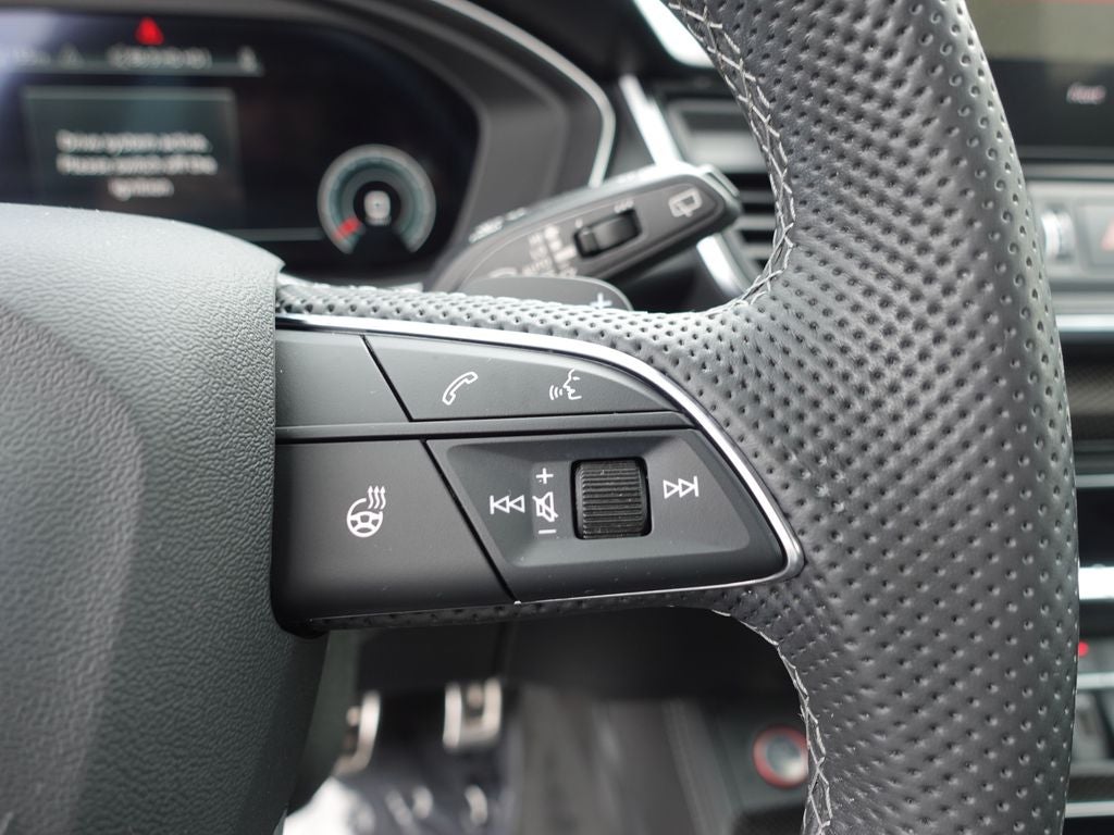 2022 Audi SQ5 Premium Plus quattro