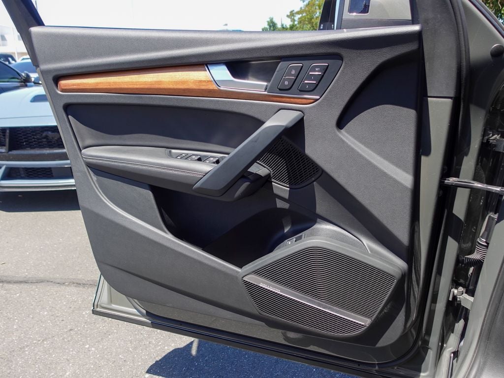 2023 Audi Q5 45 S line Premium quattro