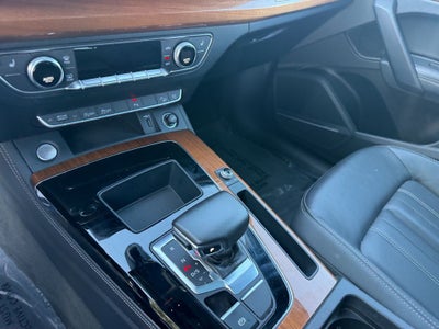 2023 Audi Q5 45 S line Premium quattro
