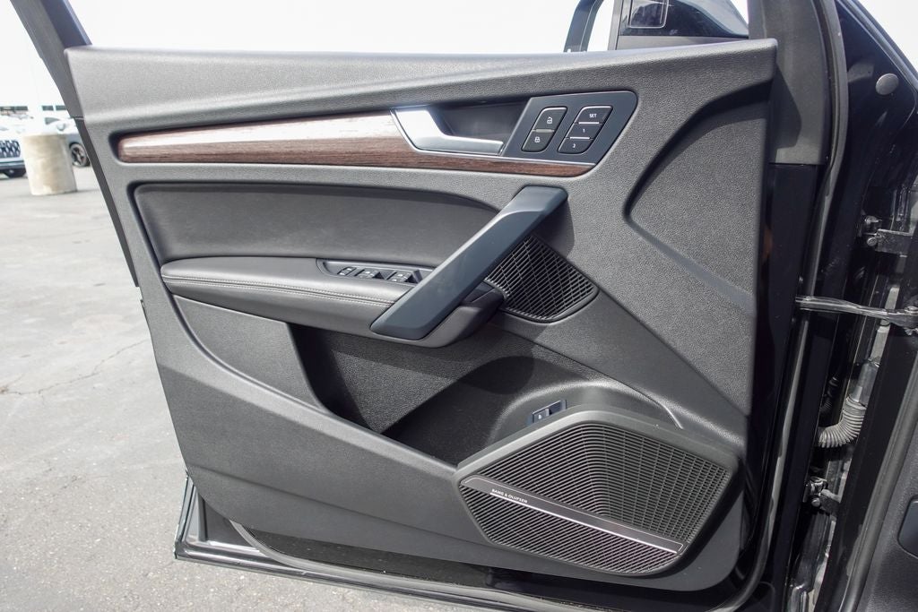 2024 Audi Q5 45 S line Premium quattro