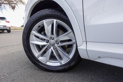 2018 Audi Q3 2.0T Premium quattro