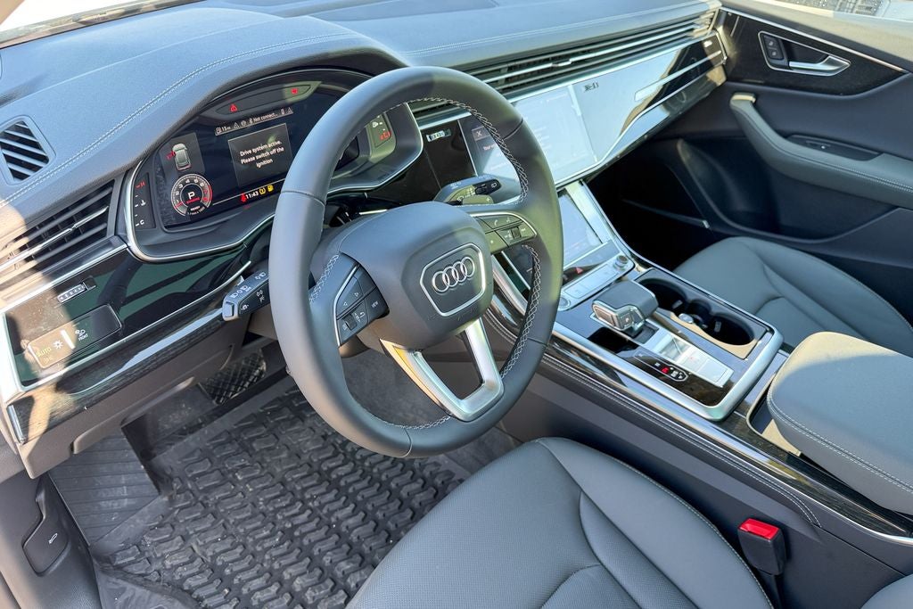 2025 Audi Q8 55 Premium Plus quattro
