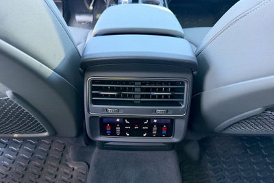 2025 Audi Q8 55 Premium Plus quattro