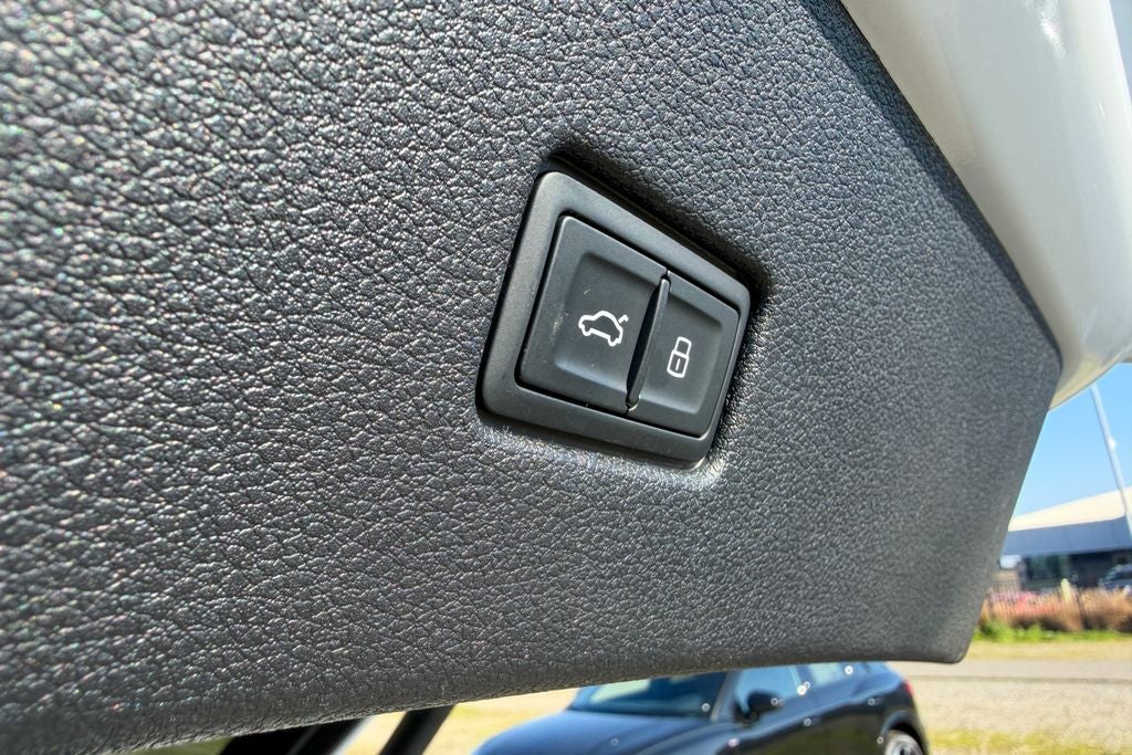 2025 Audi Q8 55 Premium Plus quattro