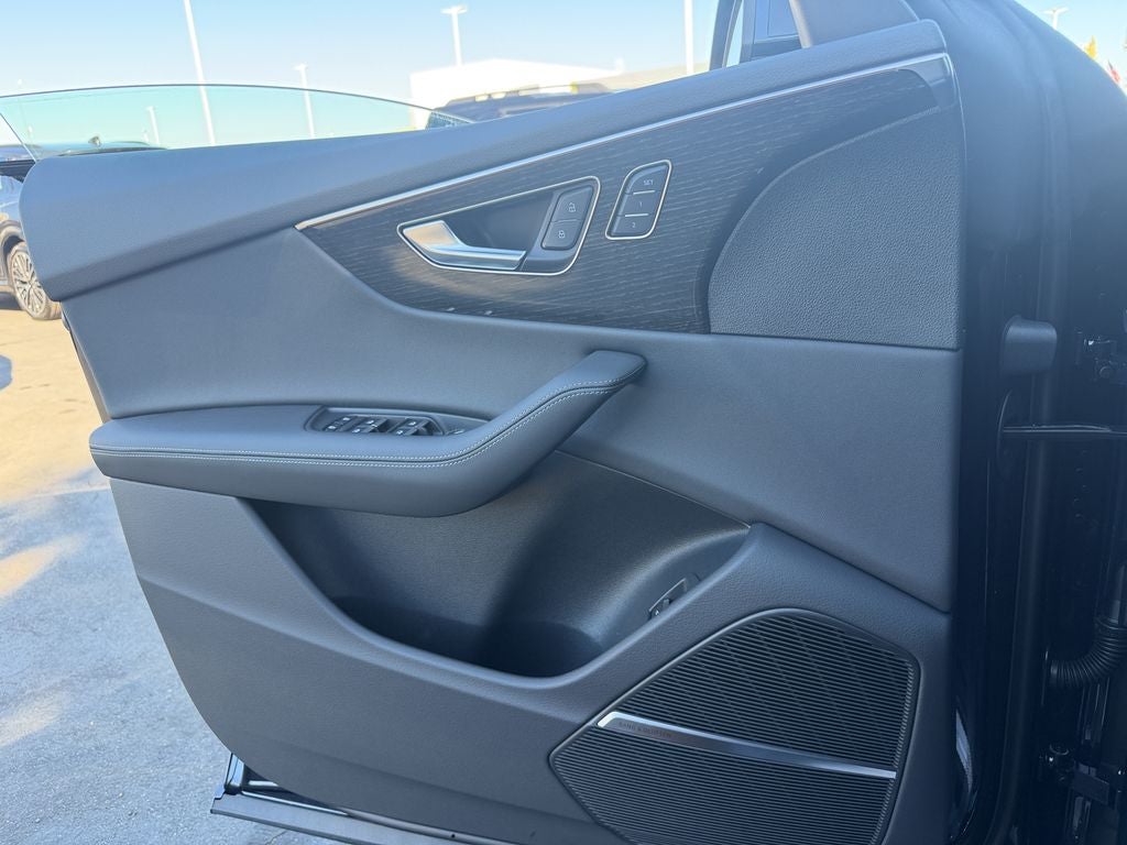 2027 Audi Q8 55 Premium Plus quattro