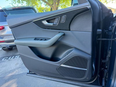 2025 Audi Q8 55 Premium Plus quattro