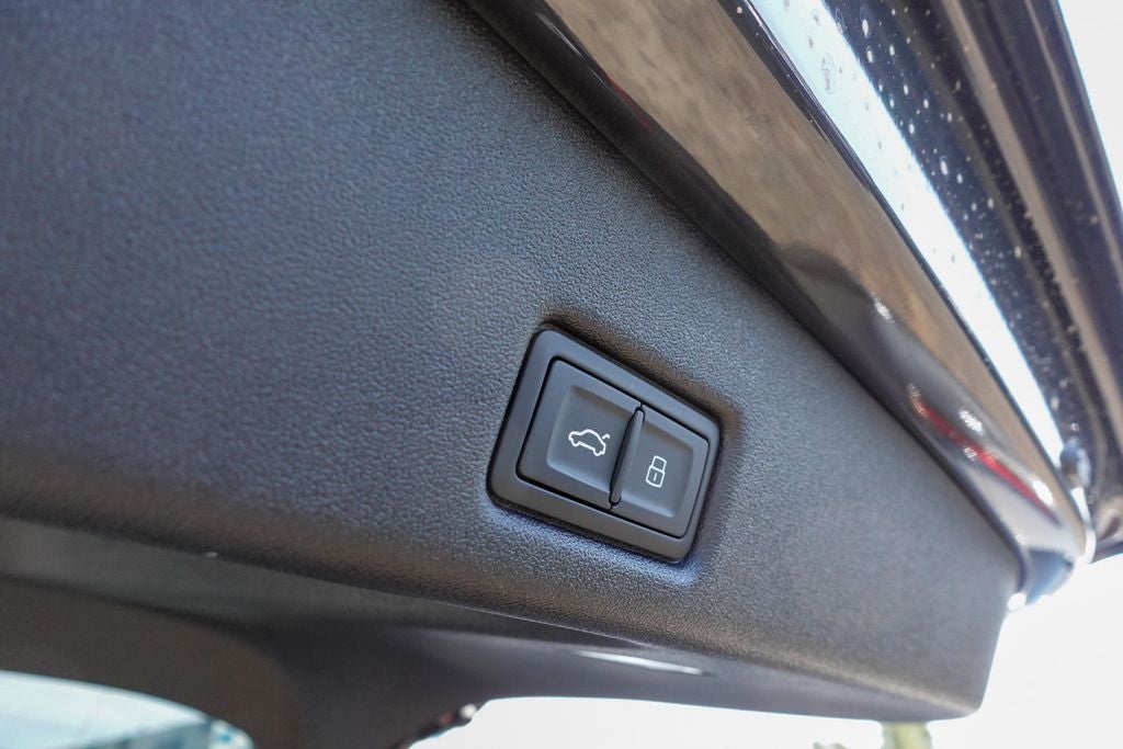 2025 Audi Q5 2.0T Prestige quattro