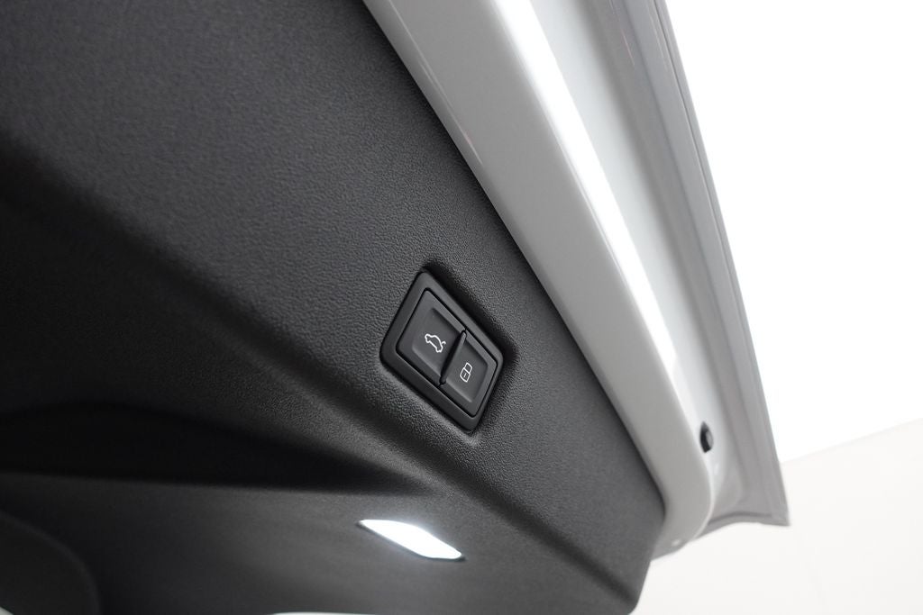 2025 Audi Q5 2.0T Prestige quattro