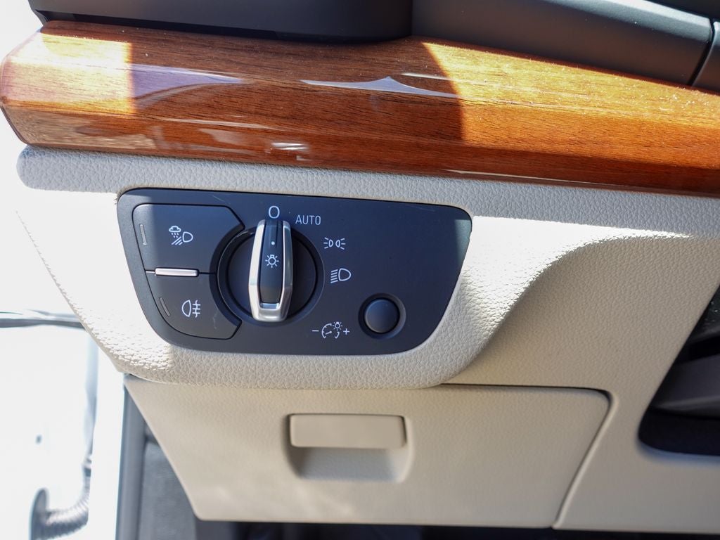 2023 Audi Q5 45 S line Premium quattro