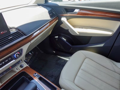 2023 Audi Q5 45 S line Premium quattro