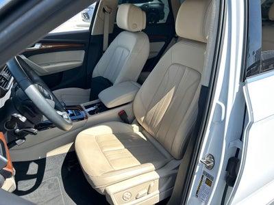 2023 Audi Q5 45 S line Premium quattro