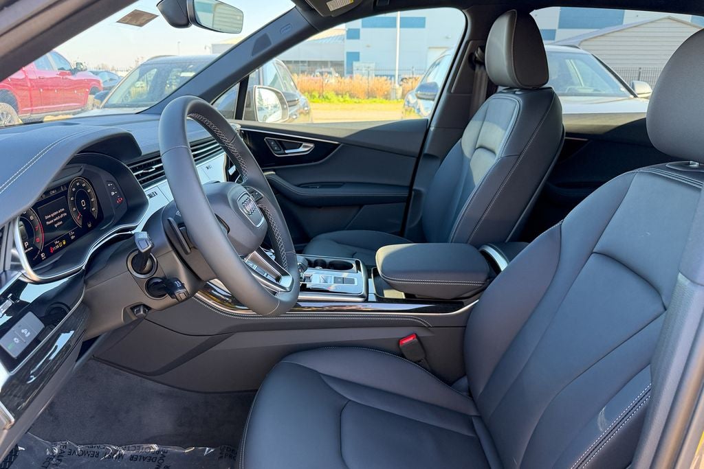 2025 Audi Q7 45 Premium Plus quattro