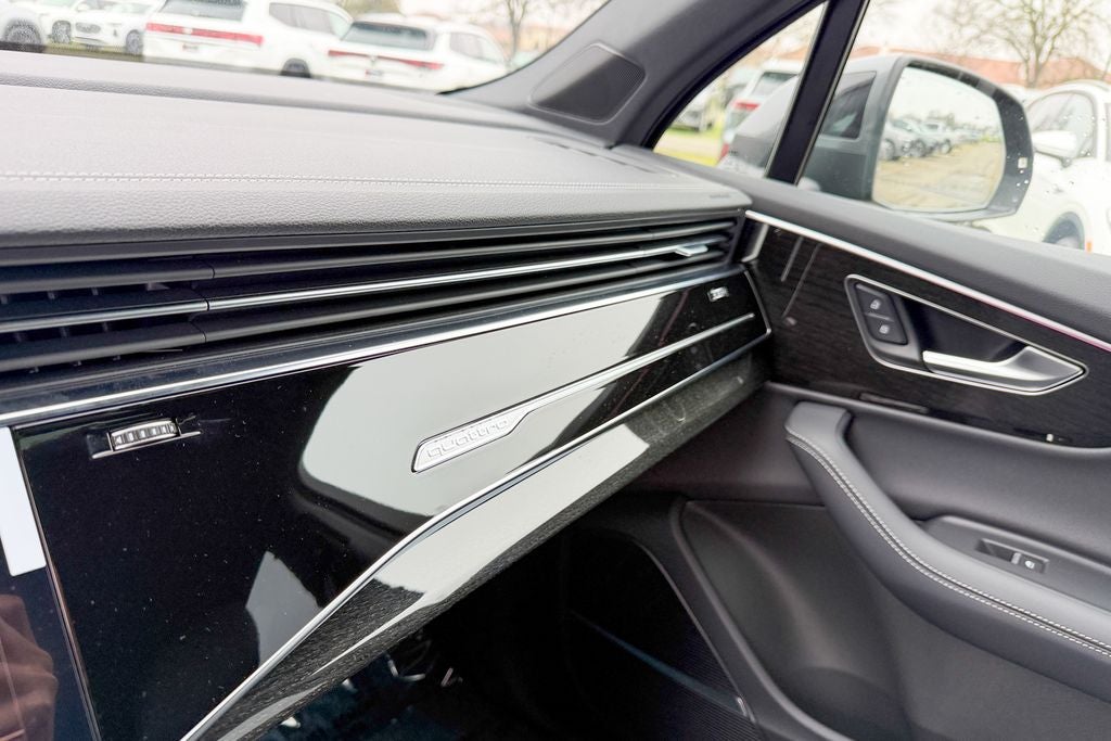 2025 Audi Q7 45 Premium Plus quattro