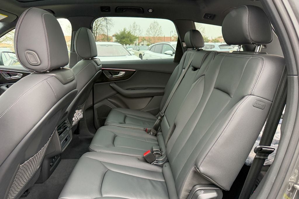 2025 Audi Q7 45 Premium Plus quattro