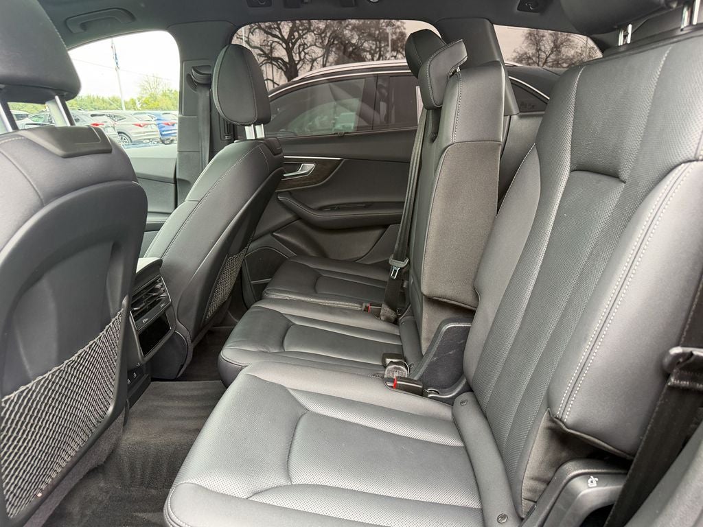 2025 Audi Q7 45 Premium Plus quattro